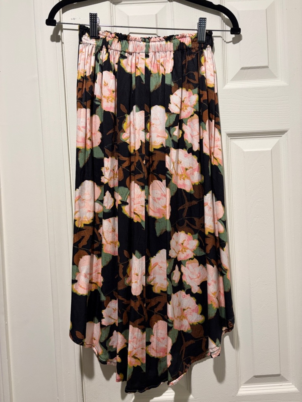 H&M Black Maxi Skirt with Pink Floral Motif